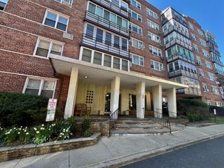 1 Washington Sq. 5B, Larchmont, NY 10538