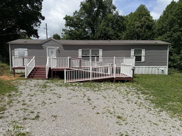 1366 Pearl Hinds Rd, Jamestown, TN 38556