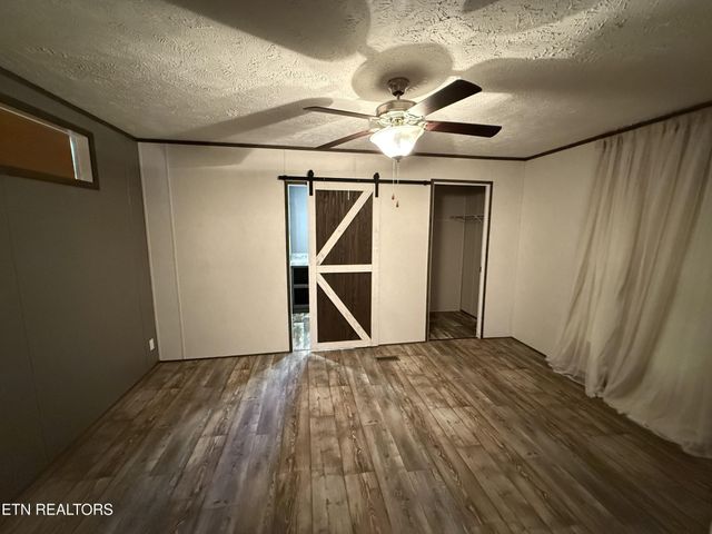 1366 Pearl Hinds Rd, Jamestown, TN 38556