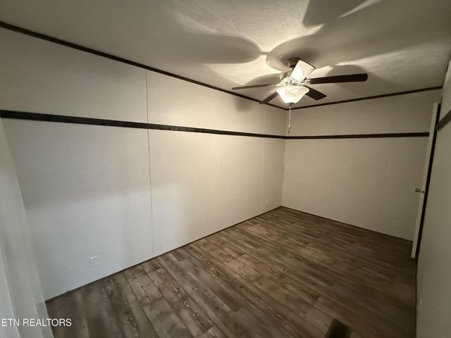 1366 Pearl Hinds Rd, Jamestown, TN 38556