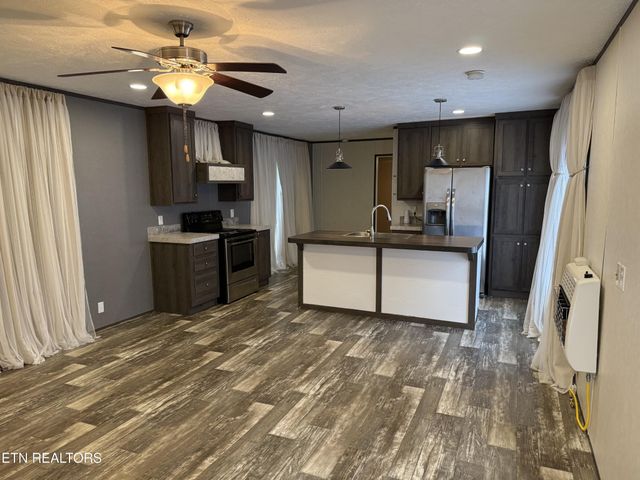 1366 Pearl Hinds Rd, Jamestown, TN 38556