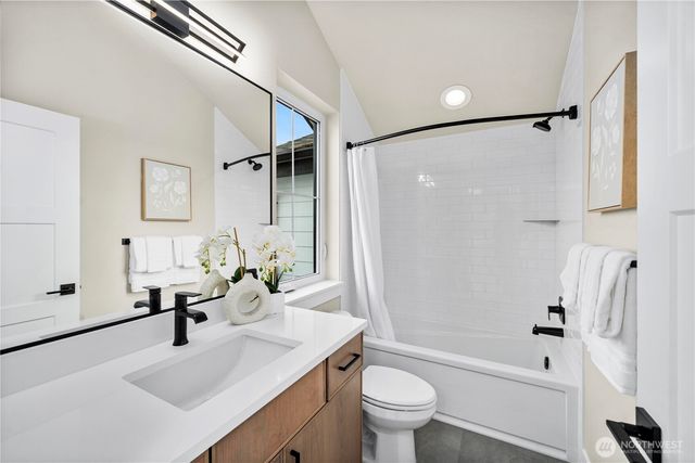 537 NW Juniper Street, Issaquah, WA 98027