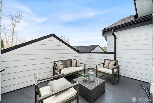 537 NW Juniper Street, Issaquah, WA 98027