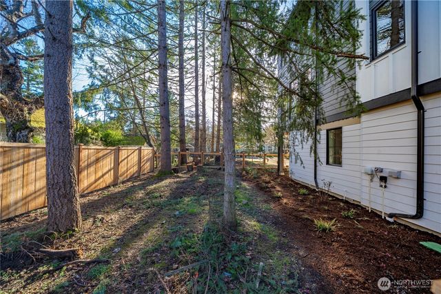 537 NW Juniper Street, Issaquah, WA 98027