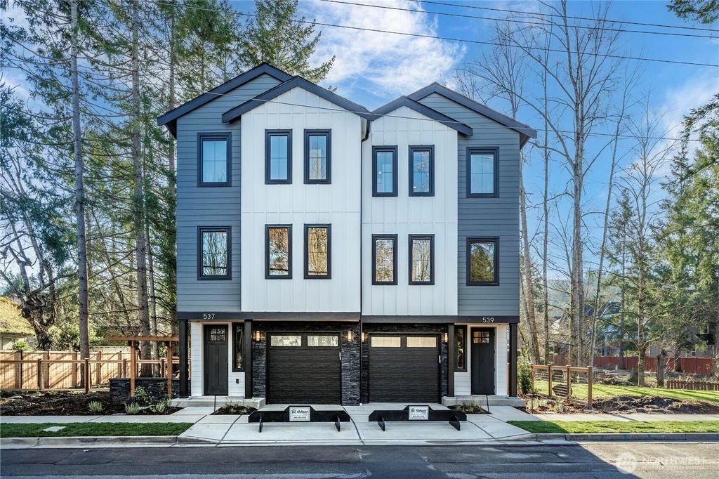 537 NW Juniper Street, Issaquah, WA 98027