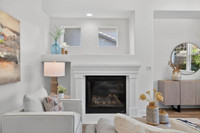 2206 Appaloosa Ct, Folsom, CA 95630