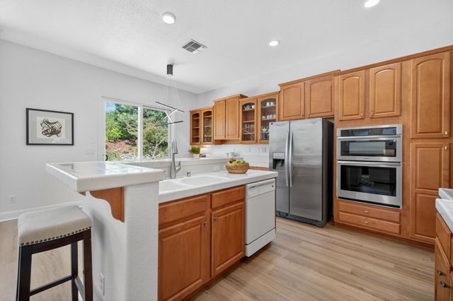 2206 Appaloosa Ct, Folsom, CA 95630