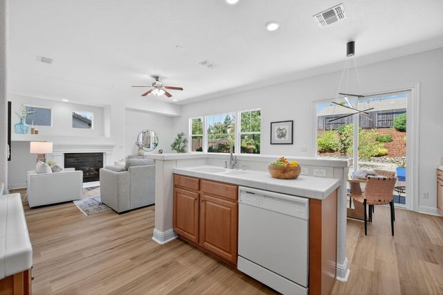 2206 Appaloosa Ct, Folsom, CA 95630