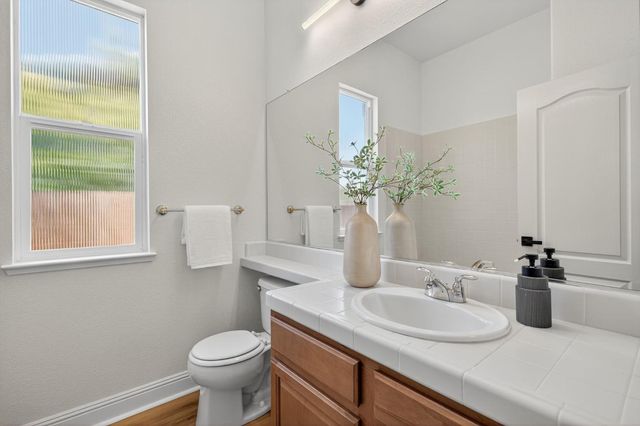 2206 Appaloosa Ct, Folsom, CA 95630