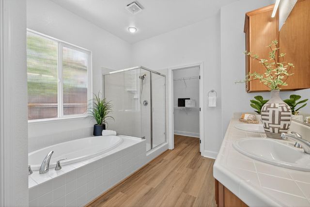 2206 Appaloosa Ct, Folsom, CA 95630