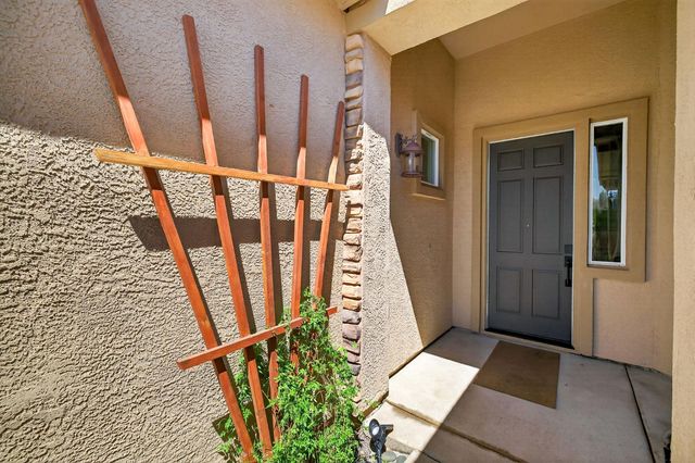 2206 Appaloosa Ct, Folsom, CA 95630