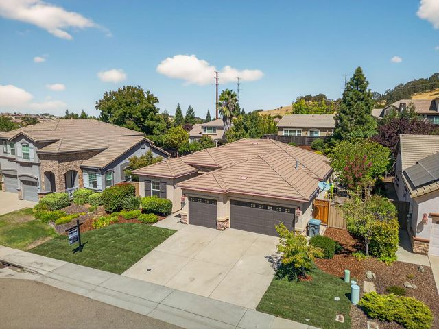 2206 Appaloosa Ct, Folsom, CA 95630