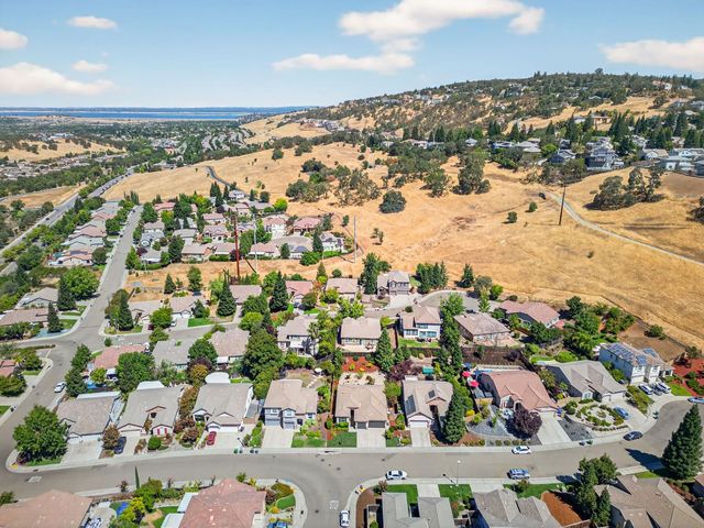 2206 Appaloosa Ct, Folsom, CA 95630