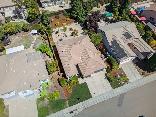 2206 Appaloosa Ct, Folsom, CA 95630