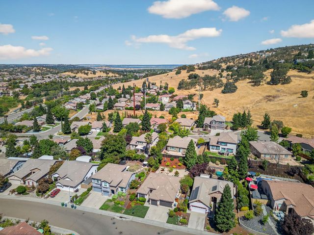2206 Appaloosa Ct, Folsom, CA 95630