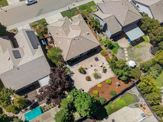 2206 Appaloosa Ct, Folsom, CA 95630