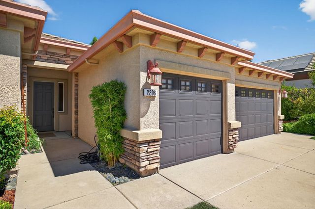 2206 Appaloosa Ct, Folsom, CA 95630