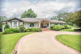1105 Cardinal Road, Jonesboro, AR 72401