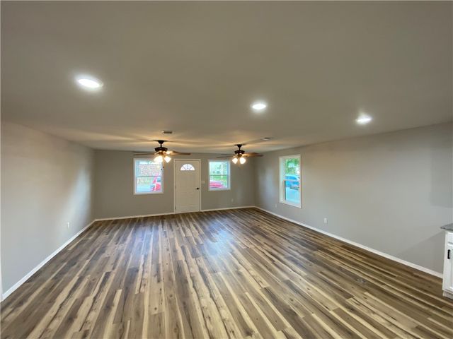 21 S Elizabeth Street, Dover, AR 72837