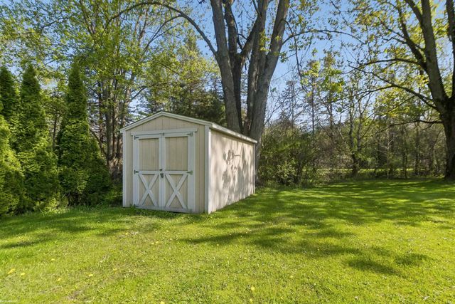 6527 Genaw Road, Clay Twp, MI 48001