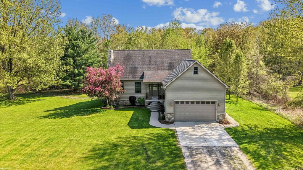 6527 Genaw Road, Clay Twp, MI 48001