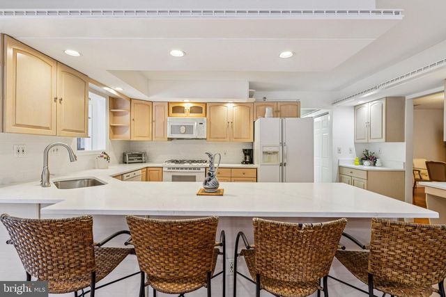 4 CUOMO COURT, Millstone Township, NJ 08535