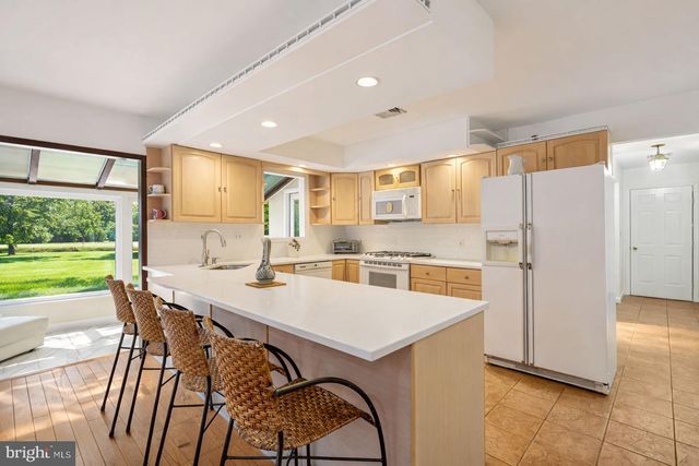 4 CUOMO COURT, Millstone Township, NJ 08535