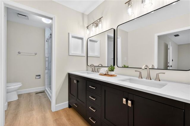 4590 VILLAGE OAKS Circle, Dunwoody, GA 30338