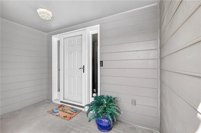 4590 VILLAGE OAKS Circle, Dunwoody, GA 30338