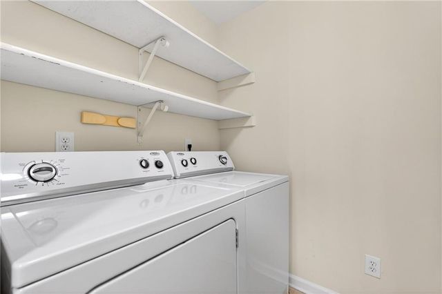 4590 VILLAGE OAKS Circle, Dunwoody, GA 30338