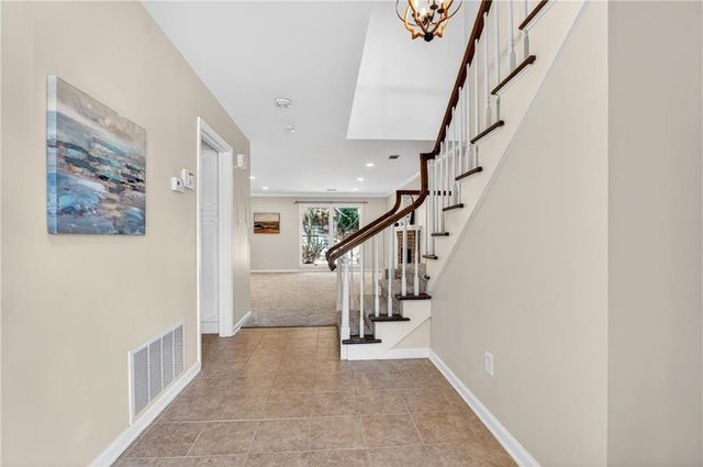 4590 VILLAGE OAKS Circle, Dunwoody, GA 30338