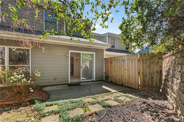 4590 VILLAGE OAKS Circle, Dunwoody, GA 30338