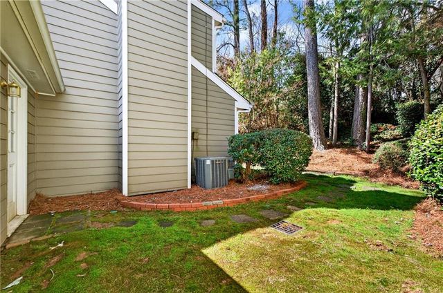 4590 VILLAGE OAKS Circle, Dunwoody, GA 30338