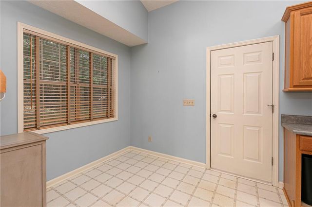 5021 River Rock Way, Woodstock, GA 30188