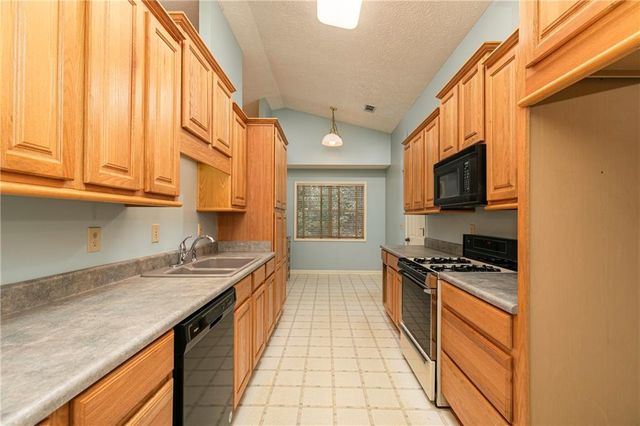 5021 River Rock Way, Woodstock, GA 30188