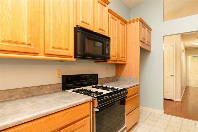 5021 River Rock Way, Woodstock, GA 30188
