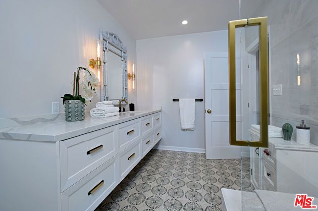 5005 Los Feliz, Los Angeles, CA 90027