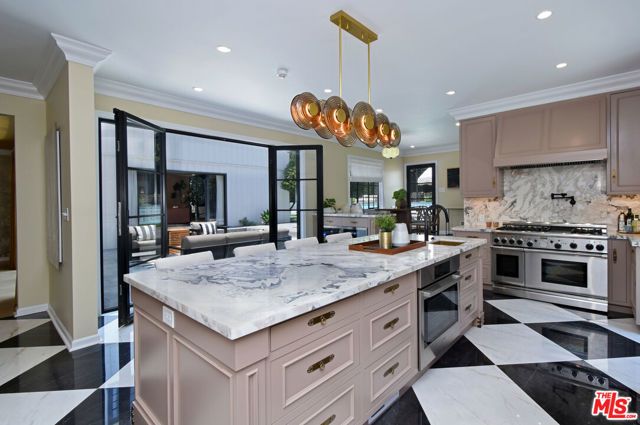 5005 Los Feliz, Los Angeles, CA 90027