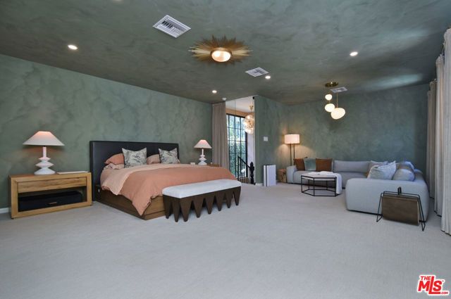 5005 Los Feliz, Los Angeles, CA 90027