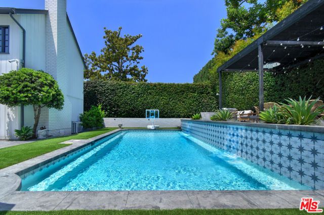 5005 Los Feliz, Los Angeles, CA 90027