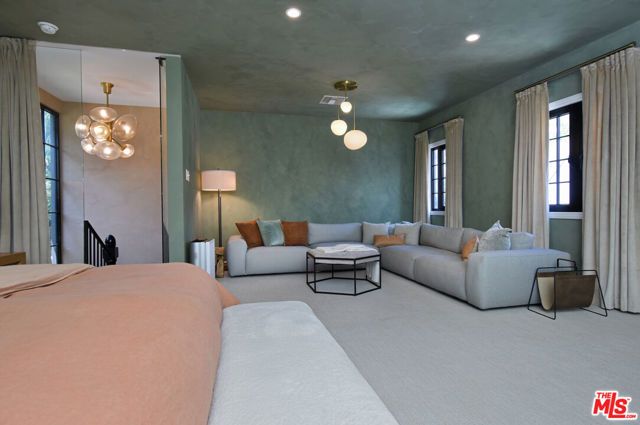 5005 Los Feliz, Los Angeles, CA 90027