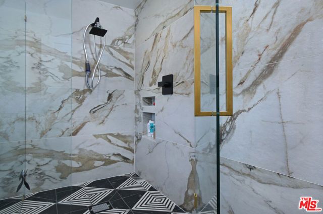 5005 Los Feliz, Los Angeles, CA 90027
