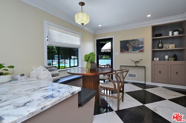 5005 Los Feliz, Los Angeles, CA 90027