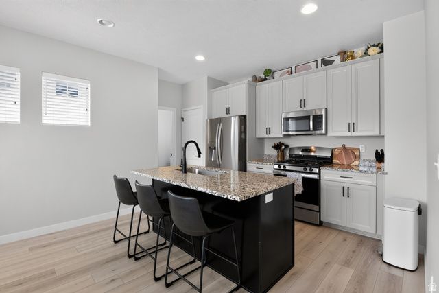 15059 S REINS WAY, Bluffdale, UT 84065