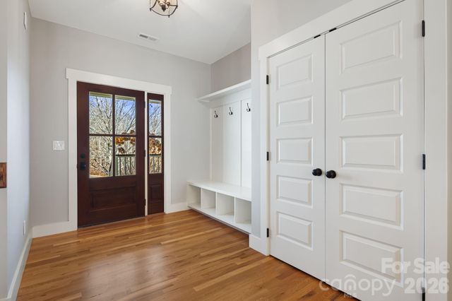 5 Magnolia Farms Drive, Asheville, NC 28806