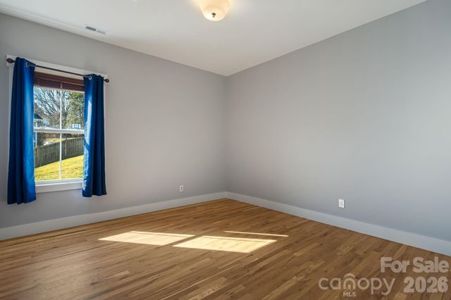 5 Magnolia Farms Drive, Asheville, NC 28806