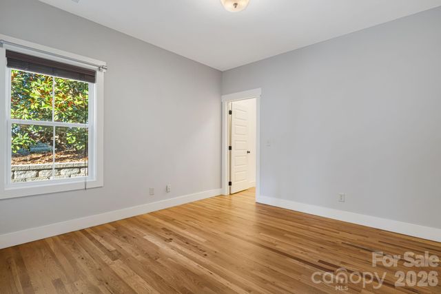 5 Magnolia Farms Drive, Asheville, NC 28806