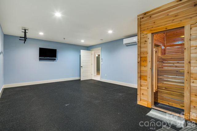 5 Magnolia Farms Drive, Asheville, NC 28806