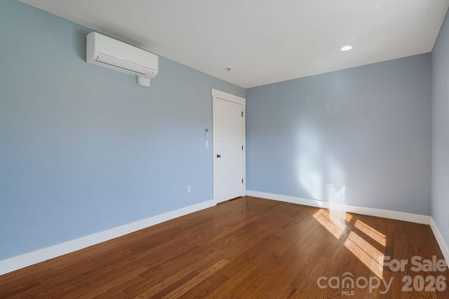 5 Magnolia Farms Drive, Asheville, NC 28806