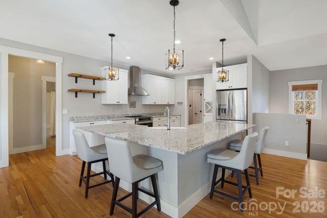 5 Magnolia Farms Drive, Asheville, NC 28806